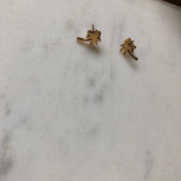 Palm Tree Gold Stud Earrings - Picture 4 of 5